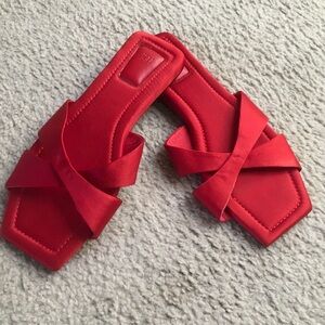 H&am/“RUBY RED”SATIN- CROSSOVER STRAP SLIDE SANDALS